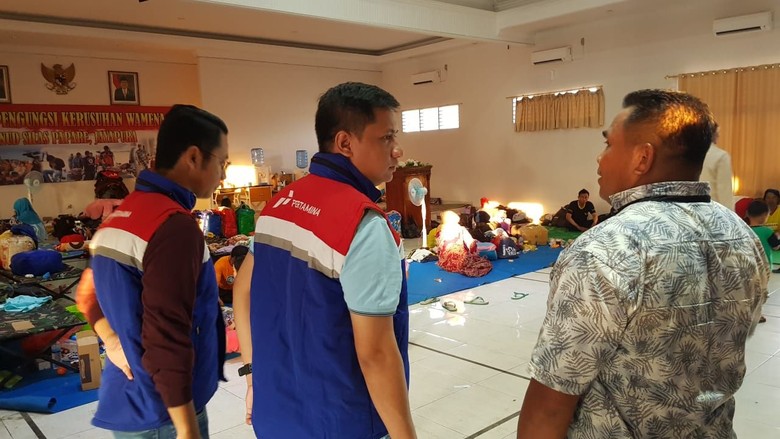 Tim Pertamina Kirim Bantuan Logistik untuk Para Pengungsi Wamena Tim Pertamina Kirim Bantuan Logistik untuk Para Pengungsi Wamena