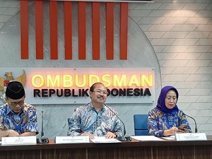 Ombudsman Singgung Kebijakan Tak Peka Publik, Minta Jokowi Pulihkan Situasi