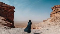 Bagian lereng curamnya memiliki tepi panjang. Traveler akan menemukan pemandangan tidak terbatas. (Foto: CNN)
