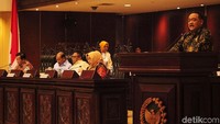 Salah satu agenda dalam sidang paripurna DPD hari ini adalah laporan kinerja Komite I DPD.