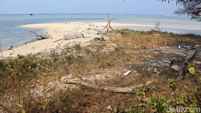 Pantai Surga di Tidung Kecil.