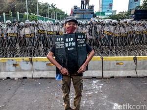 BEM SI: Bertemu Bukan Urgensi, Kami Fokus Minta Jokowi Terbitkan Perppu KPK