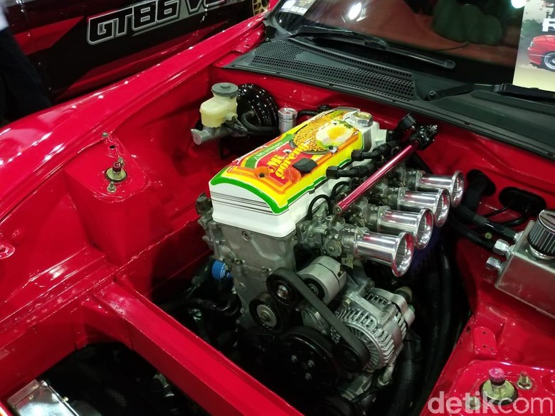 Modifikasi Honda S2000 ala Indomie Goreng. Foto: Luthfi Anshori Modifikasi Honda S2000 ala Indomie Goreng. Foto: Luthfi Anshori