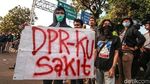 Ragam Poster Massa Aksi Demo Hari Ini