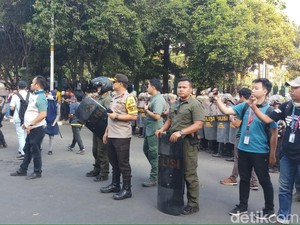 Wakapolda Metro Cek Demo Massa Pelajar di Belakang DPR