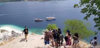 Sampai di Labuan Bajo, Para Agus Terkagum-kagum