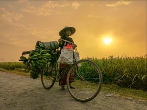 Menjadi Tua Dan Sendiri