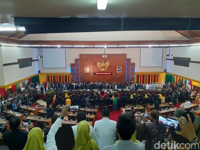 Pelantikan DPR Aceh (DPRA)- (Agus-detikcom)
