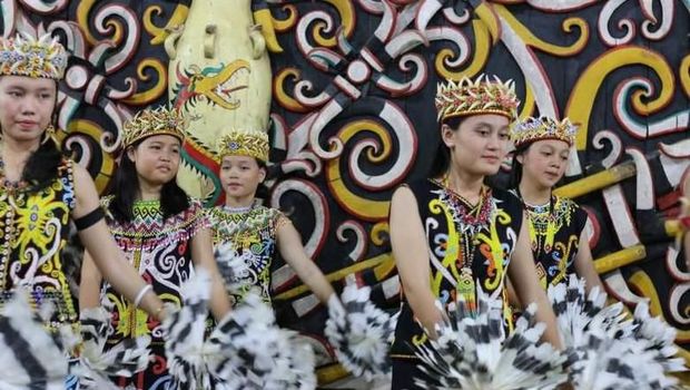 Gadis Cantik hingga Tatto/Foto: (Ira Filanisa/d'traveler) Gadis Cantik hingga Tatto/Foto: (Ira Filanisa/d'traveler)