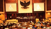 Sidang paripurna dipimpin Ketua DPD Oesman Sapta Odang (OSO).