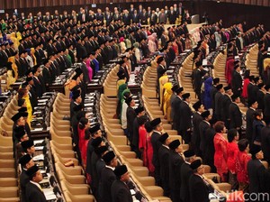 Melihat Lagi Mobil-mobil Anggota DPR yang Baru Dilantik