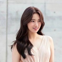 Bae Suzy memiliki gedung di kawasan elit Samsung-dong, Gangnam, Seoul, yang dibelinya pada 2016. Gedung seharga Rp 44,2 miliar itu memiliki lima lantai dengan dua tingkat ruang bawah tanah. Foto: Instagram