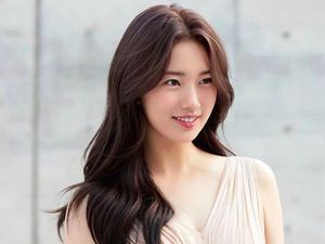 Lindungi Bae Suzy yang Pakai Dress Pendek, Pengawal Wanita Ini Curi Atensi