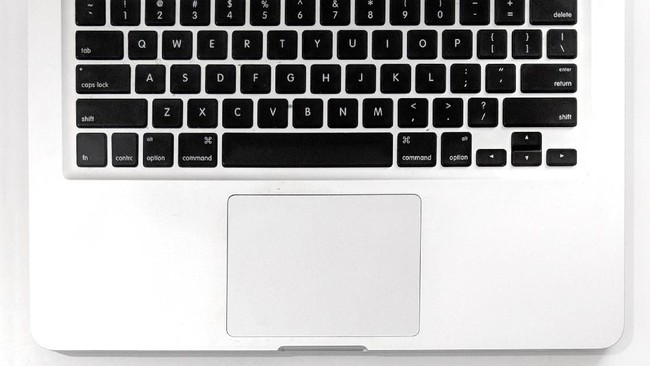 Fotografer Travel Ini Terjebak di Vietnam akibat MacBook Pro