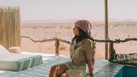 Tidak bepergian sendiri, Nikita datang ke Namibia bersama kekasihnya (nikitawillyofficial94/Instagram)  