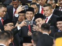 Fakta Seputar Gaji dan Tunjangan Anggota DPR yang Bikin Takjub