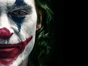 Joker Boring, Joker Suram