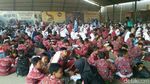 Foto: 2.832 Pelajar Cirebon Membatik dan Pecahkan Rekor MURI