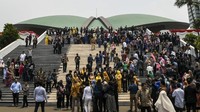 Anggota DPR RI periode 2019 - 2024 berfoto bersama di Kompleks Parlemen, Senayan, Jakarta Selasa (1/10/2019). Antara Foto/Galih Pradipta.