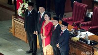Puan terlihat sangat semringah usai dilantik jadi Ketua DPR periode 2019-2024.