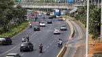 Duh Nekat, Warga Menyeberang Sembarangan di Jalan Sudirman