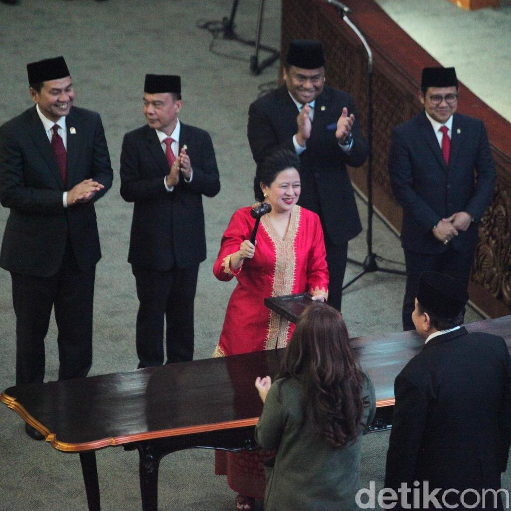 Puan Harap Komitmen Pimpinan Fraksi Agar Anggotanya Hadiri Paripurna Puan Harap Komitmen Pimpinan Fraksi Agar Anggotanya Hadiri Paripurna