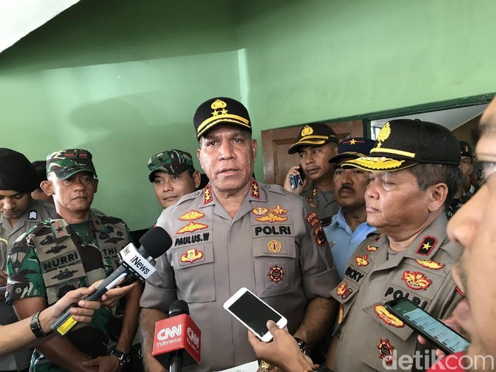 Kapolda Papua Irjen Paulus Waterpauw (Rolando/detikcom)