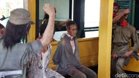 Tujuh jenderal TNI diculik hingga dibantai oleh kelompok yang mereka sebut Partai Komunis Indonesia (PKI). Di antaranya Komandan TNU AD Jenderal Ahmad Yani, Letnan Jenderal Suprapto, Letnan Jenderal MT Haryono, Letnan Jenderal S Parman. Kemudian Mayor Jenderal DI Padjaitan, Mayor, Jenderal Sutoyo Siswomiharjo dan Kapten Pieree Tendean.