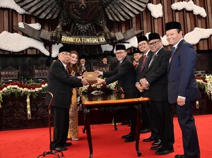 Janji Anggota MPR Siap Laksanakan Amanat Rakyat