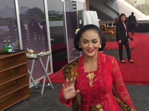 Cerita Krisdayanti yang Takut Ketinggalan Rombongan PDIP di DPR
