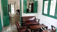 Museum Pengkhianatan PKI masih termasuk kompleks Museum Lubang Buaya. Para pengunjung akan disuguhkan dengan diorama-diorama yang ditampilkan beserta suara-suara pendukung.