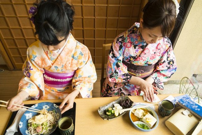 Mau Langsing dan Panjang Umur? Contek 5 Pola Makan Orang Jepang Ini