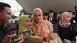 Mulan Jameela Tebar Senyum Jelang Pelantikan di DPR