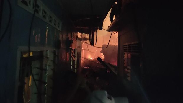 Hasil gambar untuk kebakaran di medan