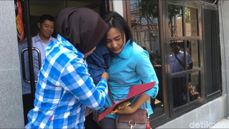 Suami Sakit Istri Selingkuh Di Rumah Sakit Info Terkait Rumah