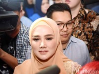 Babak Baru Artis-artis Terpilih di Balik Meja Senayan