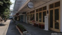 Di bagian terluar M Bloc Space dapat dijumpai sejumlah tenant yang meramaikan ruang publik terbaru itu. Mulai dari Tokyo Skipjack sampai Titik Temu Coffee hadir di sana (Randy/detikcom)  