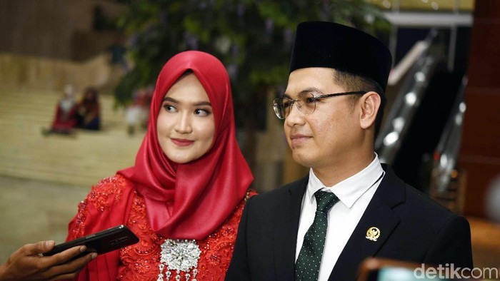 Tommy Kurniawan dan Lisya Nurrahmi saat ditemui di gedung DPR.