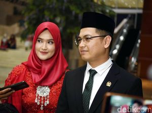 Unggah Foto Liburan Saat UU Cipta Kerja Disahkan, Tommy Kurniawan Dihujat