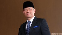 AHY juga melenggang ke parlemen.