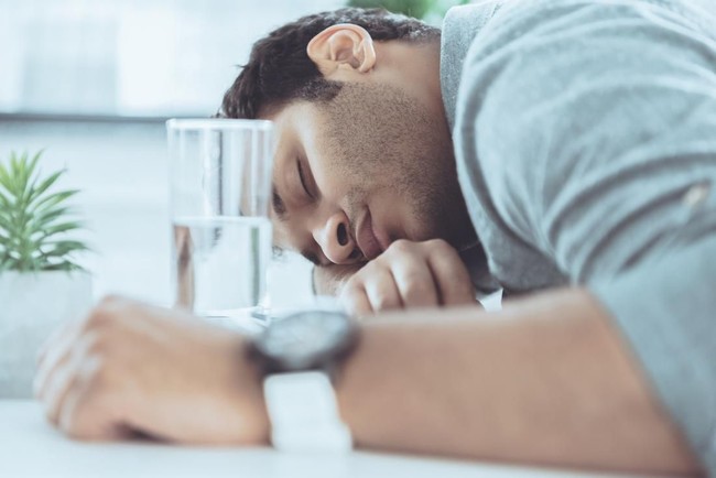 5 Pola Diet Paling Nyleneh, Pelaku Harus Makan Angin dan Pakai Pipa