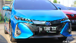 Dibanderol Rp 800 Jutaan, Toyota Mulai Jual Prius PHEV di RI