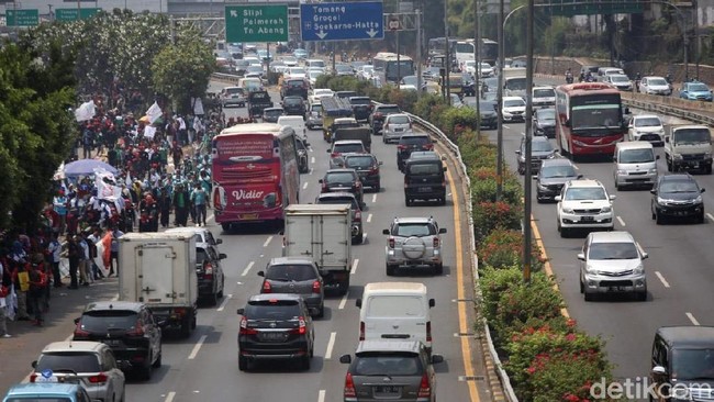 Buruh Janji akan Terus Demo Sampai Tuntutan Dipenuhi