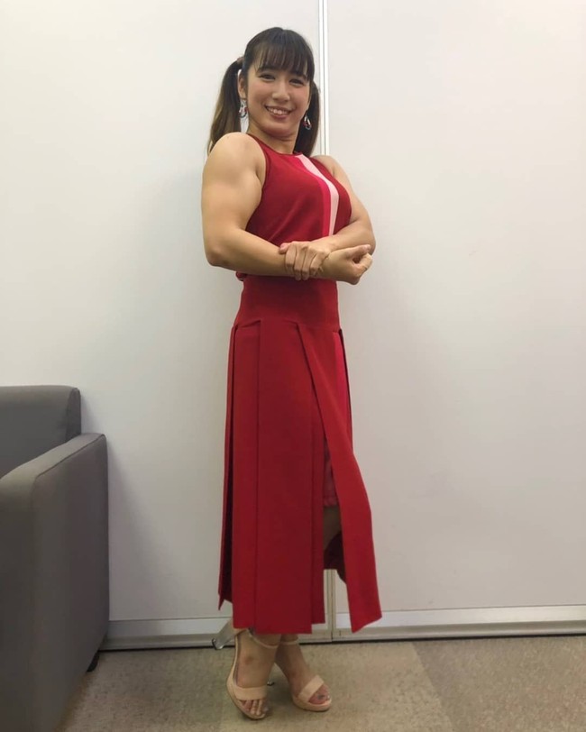 Saiki menjelaskan bahwa dia memulai berolahraga sejak empat tahun lalu. Pada awalnya dia ingin diet untuk mengecilkan tubuhnya, namun program olahraganya berubah haluan menjadi memperbesar otot.  Foto: Instagram @saikireika