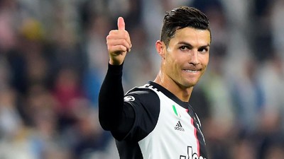 Satu Dekade Gaya Rambut Cristiano Ronaldo