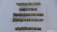 Semangat ini benar-benar mengalir di Miangas. Meski berada lebih dekat ke Filipina, hanya bendera merah putih yang jadi simbol negara. Benar, meski banyak yang kawin campuran, bahasa yang digunakan tetap Indonesia. Meski sulit dengan bahan pangan, Miangas tetap kibarkan bendera Indonesia.