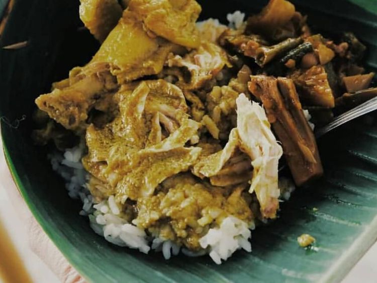 Mantul! Sarapan Nasi Lodho yang Gurih Hangat Buat Tambah Energi