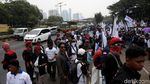 Melihat Suasana Jalan Tol Saat Massa Buruh Demo di DPR