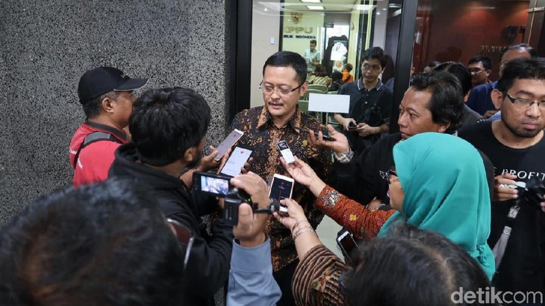 22 Pelaku Usaha Ini Belum Laksanakan Putusan Denda Rp 32,7 Miliar 22 Pelaku Usaha Ini Belum Laksanakan Putusan Denda Rp 32,7 Miliar