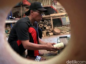 Mengintip Pembuatan Perabotan Ramah Lingkungan dari Bambu